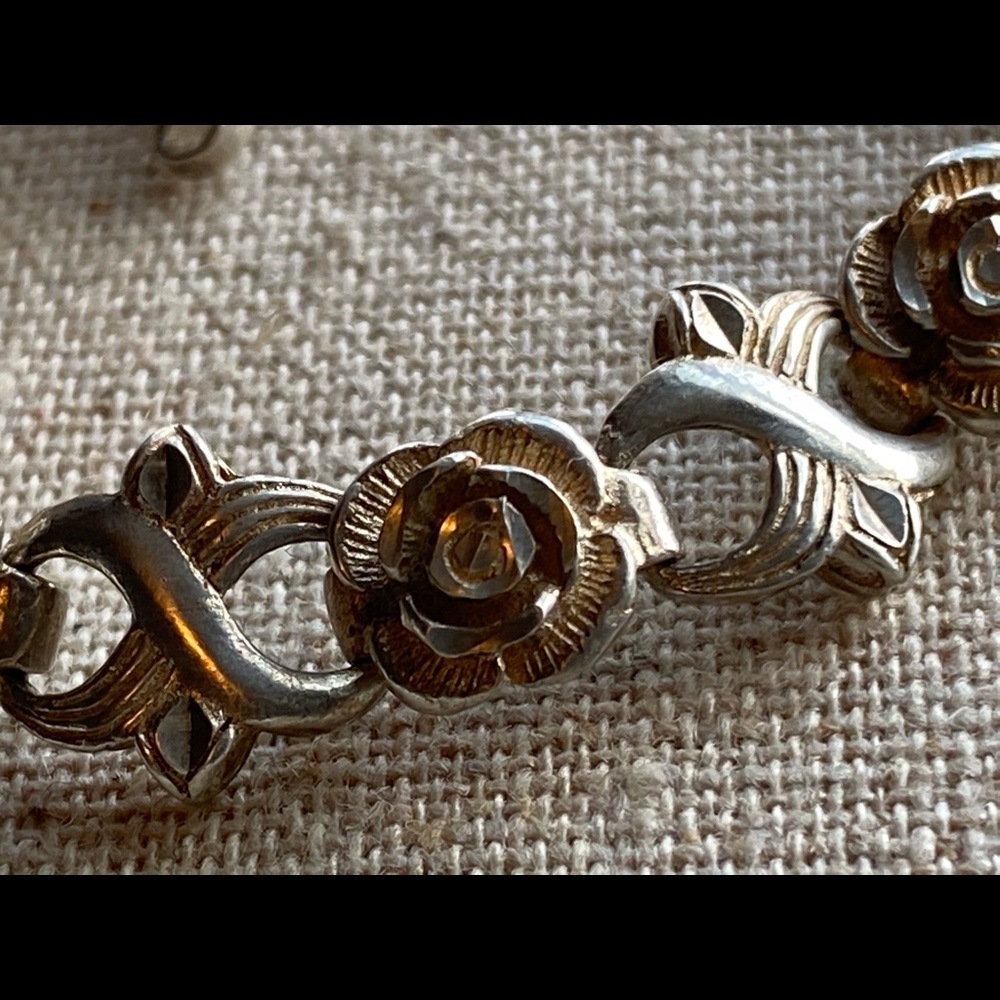 🌴Vintage Cast Sterling Silver Rose Bracelet